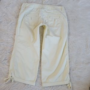 Hollister Capris Pale Yellow Low Wide Leg